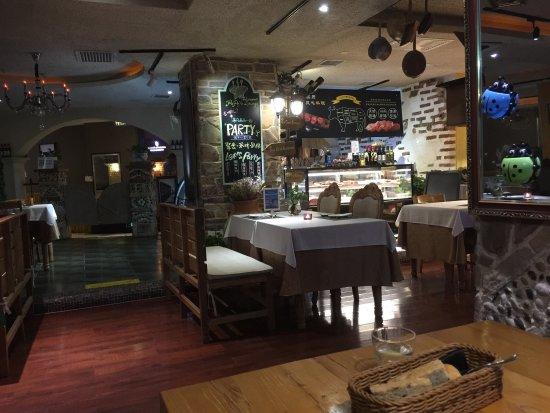 Pa Pa Ya Italian Restaurant